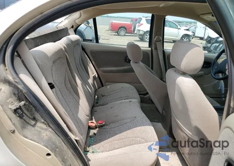 2001 Saturn Sl2 из США, поврежденный, VIN 1G8ZK52721Z320212